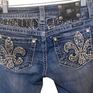 Miss Me Women’s Signature Boot Medium Wash Bling Fleur de Lis SZ 27 X 34 Tall